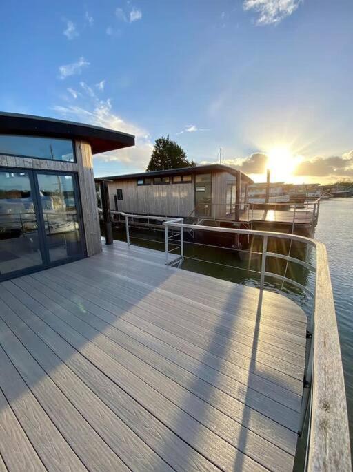 Houseboat Eleuthera Bembridge Buitenkant foto