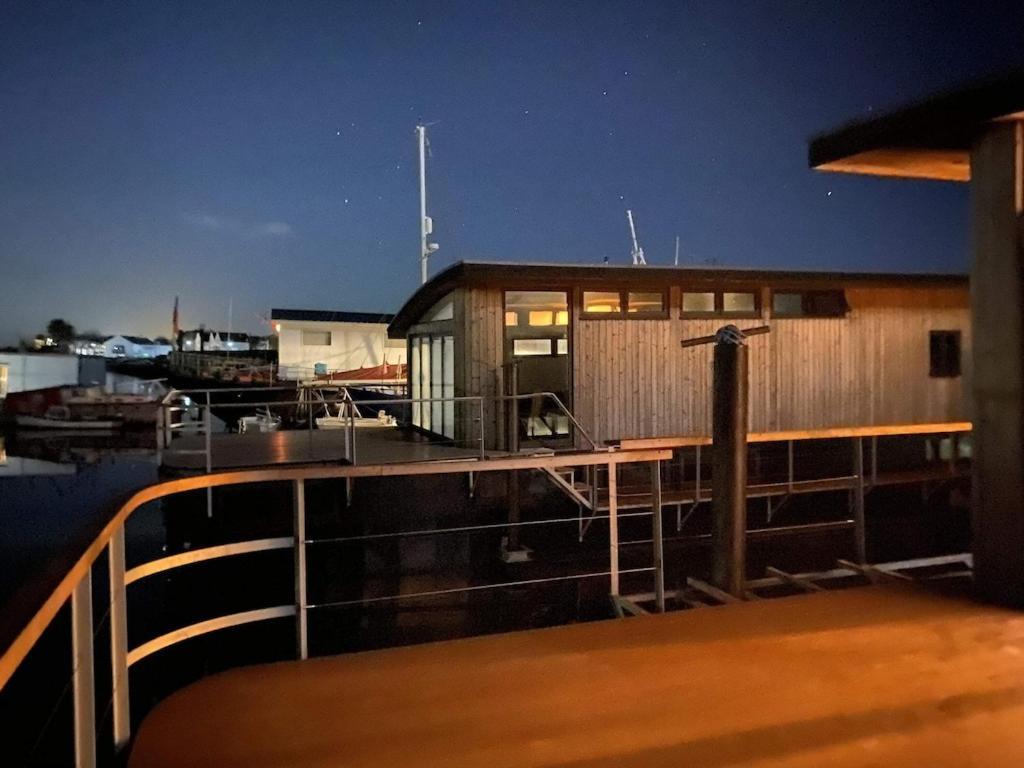 Houseboat Eleuthera Bembridge Buitenkant foto